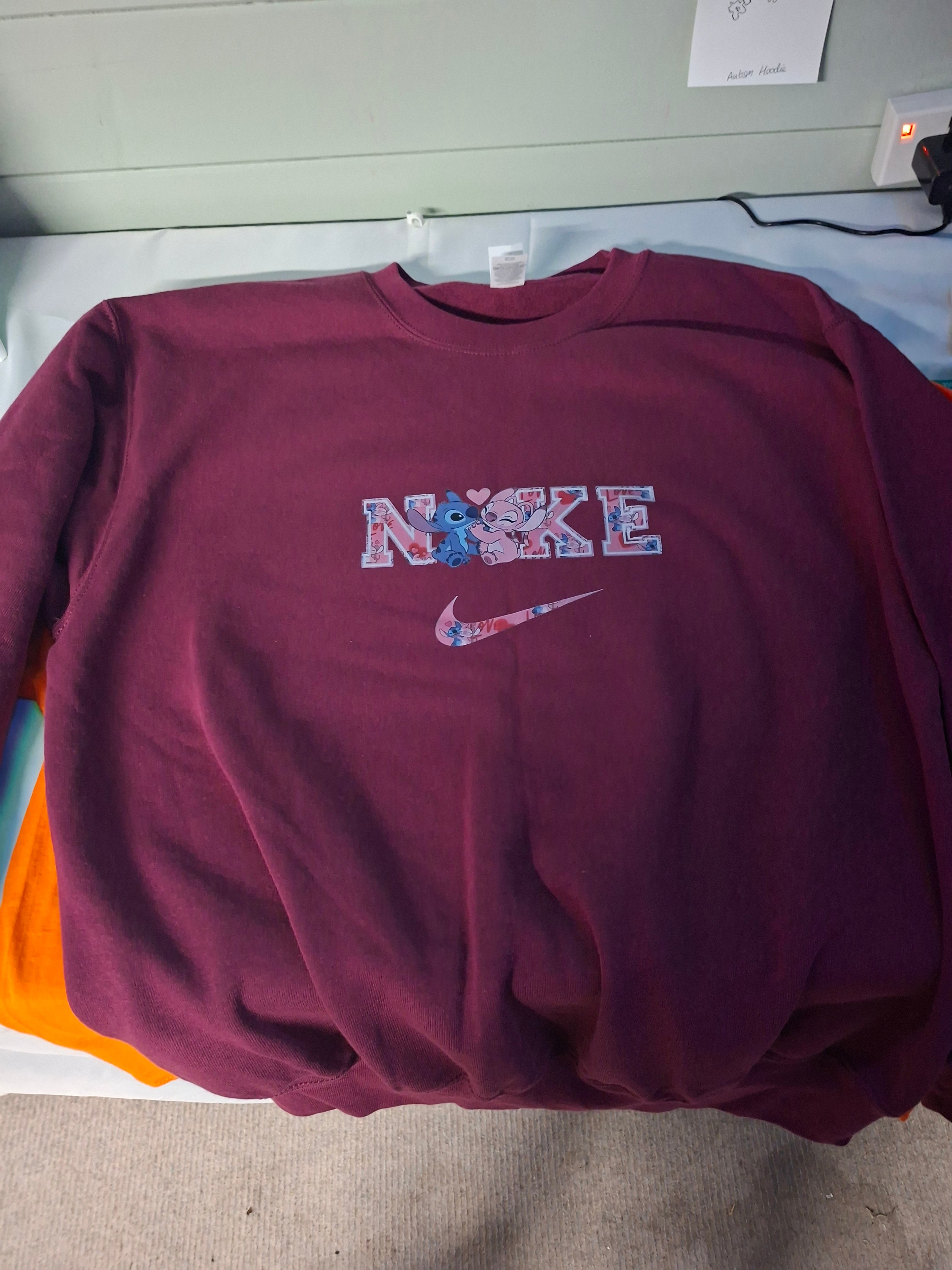 FRUIT OF THE LOOM JUMPER SIZE LARGE WITH STITCH AND TICK LOGO