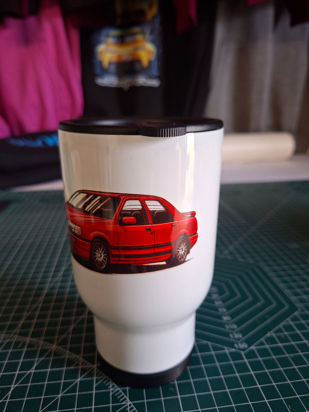 travel mug with classic cosworth sierra